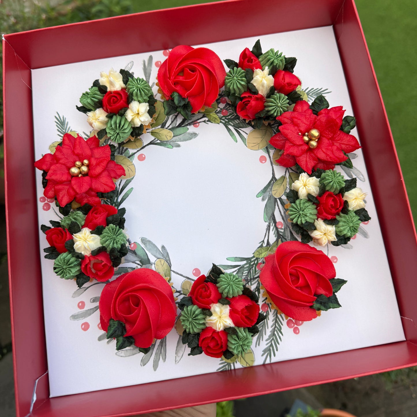Christmas Cupcake Wreath